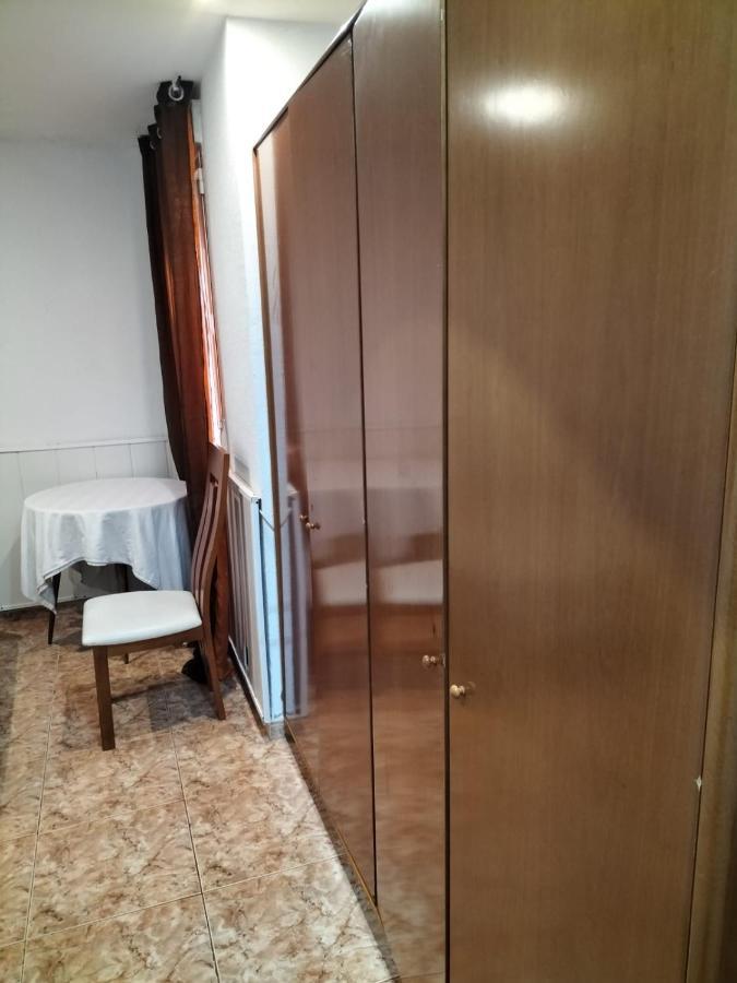 Habitacion Tranquila Y Familiar Madrid Ngoại thất bức ảnh