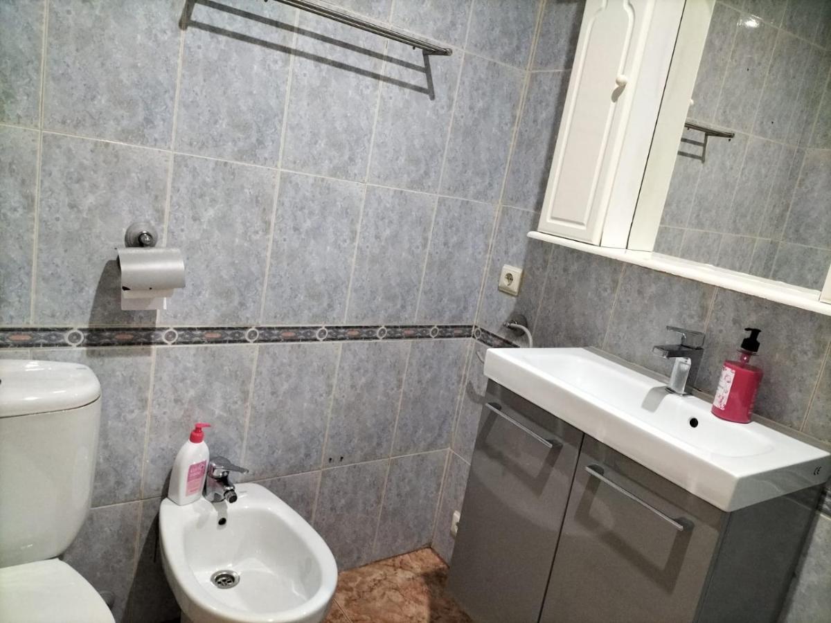 Habitacion Tranquila Y Familiar Madrid Ngoại thất bức ảnh