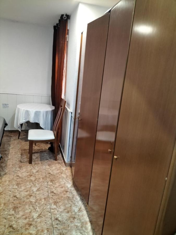 Habitacion Tranquila Y Familiar Madrid Ngoại thất bức ảnh