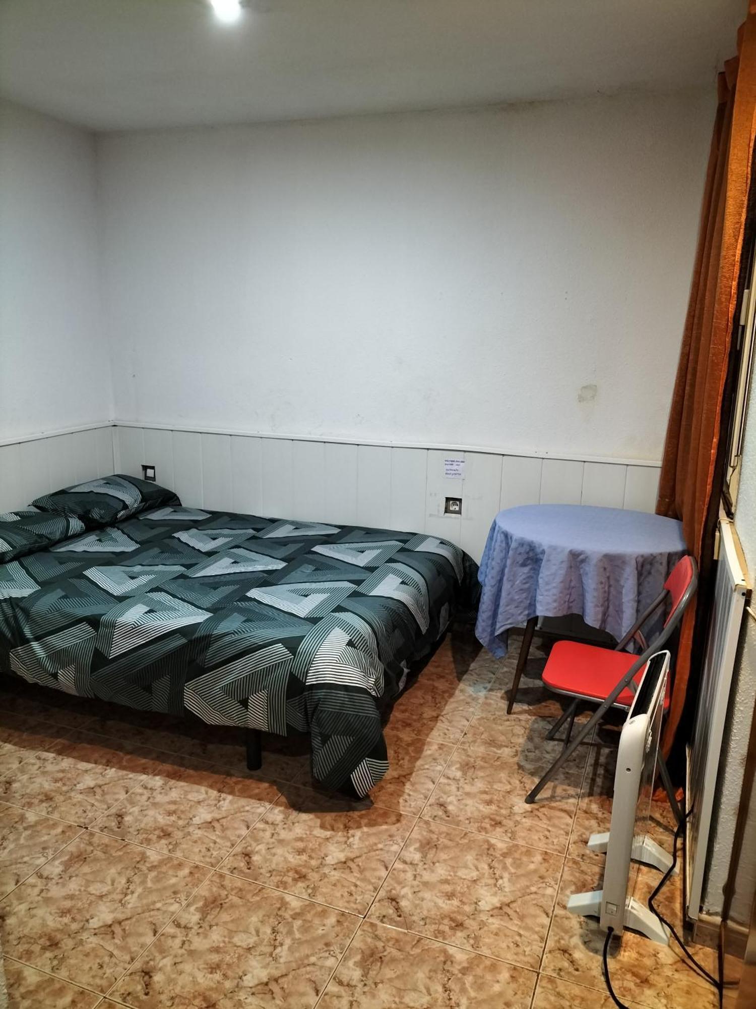 Habitacion Tranquila Y Familiar Madrid Ngoại thất bức ảnh